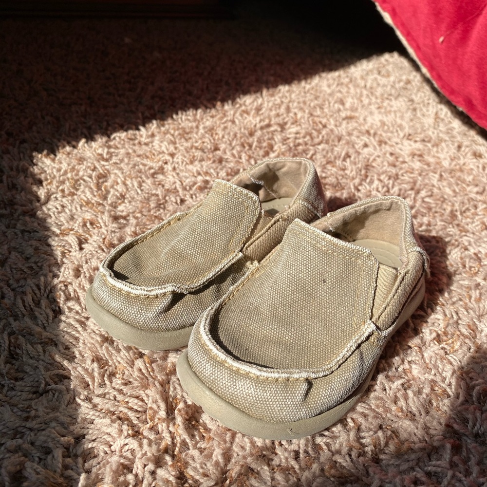 Boys crocs loafers